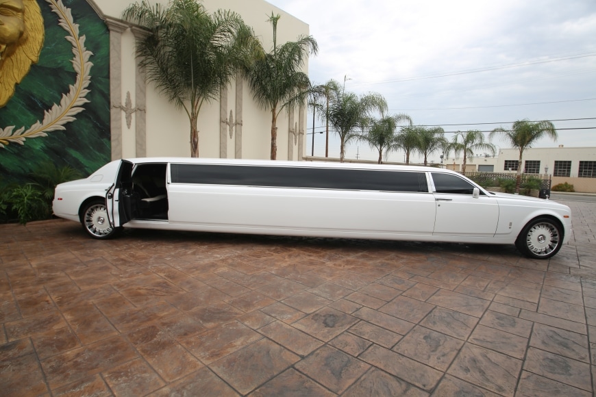 Rolls Royce Limo Side View